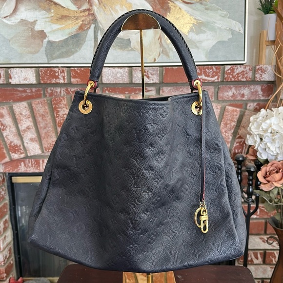 LOUIS VUITTON Artsy MM navy blue empriente